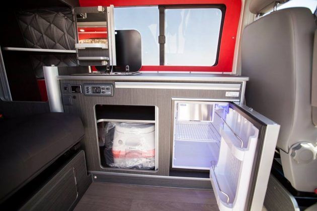 camperizaci&oacute;n VW T5 Black EDition