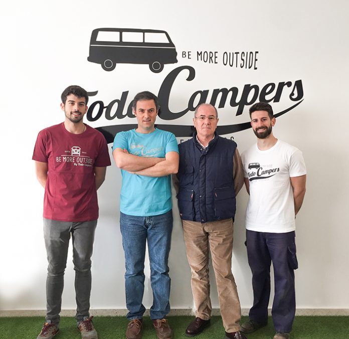 Equipo de Todo Campers Equipo de todo campers
