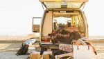 couple-van-beach_h