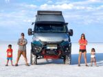 family-van-expedition-travelvaning-furgosfera