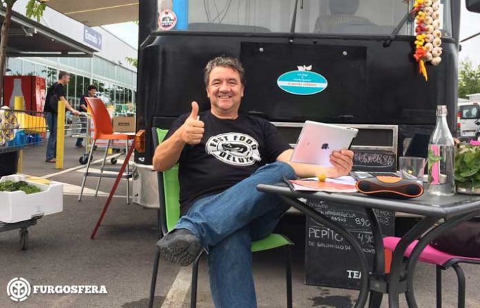 Koldo Royo en su food truck